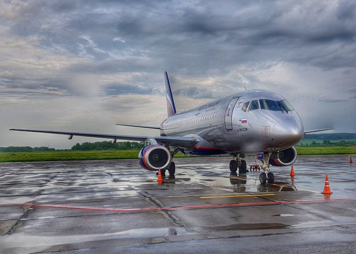 Самолет сереж. Sukhoi Superjet 100. SSJ-100 самолет. Сухой Суперджет 100 – SSJ 100. Сухой Джет 100.