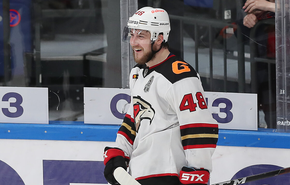    Нападающий "Авангарда" Рид Буше  Сергей Савостьянов/ТАС