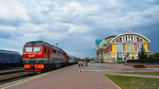 Тепловоз ТЭП70БС-217. Покатушки от Бийска до Чемровки. Вид из хвостового вагона.