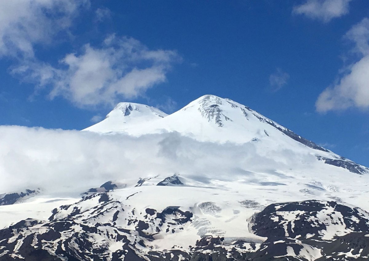 Исполин Эльбрус