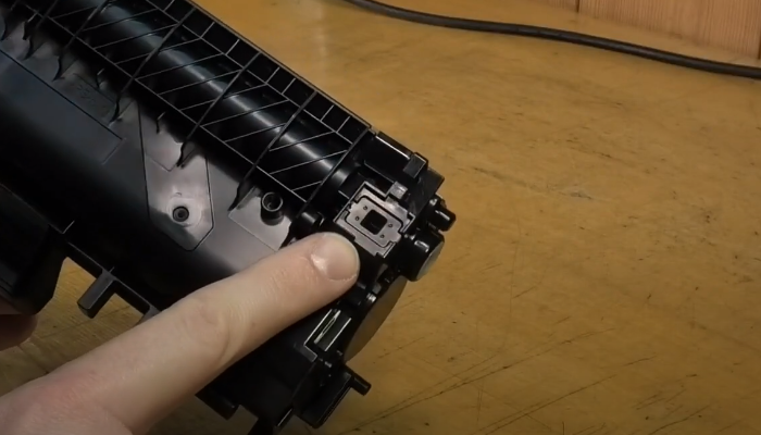 Фото 6. Место для установки чипа на тонер-картридже, но сам чип отсутствует