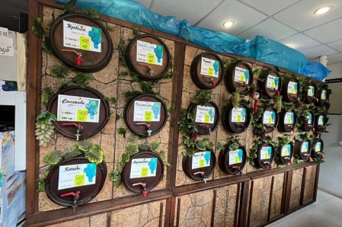    Более 87 тыс. литров нелегального алкоголя изъяли из продажи в Сочи