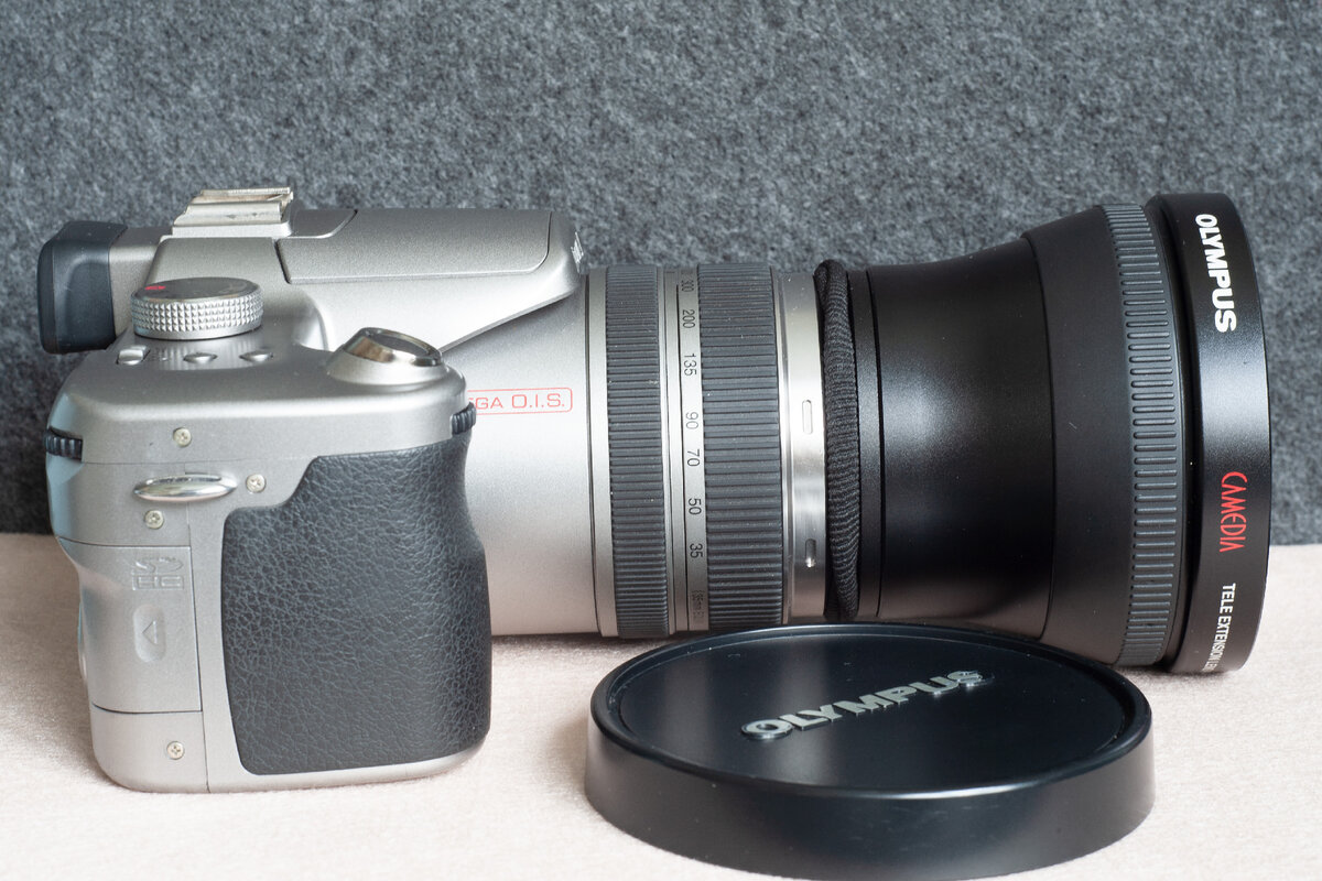 Panasonic FZ50 + Olympus TCON-14B