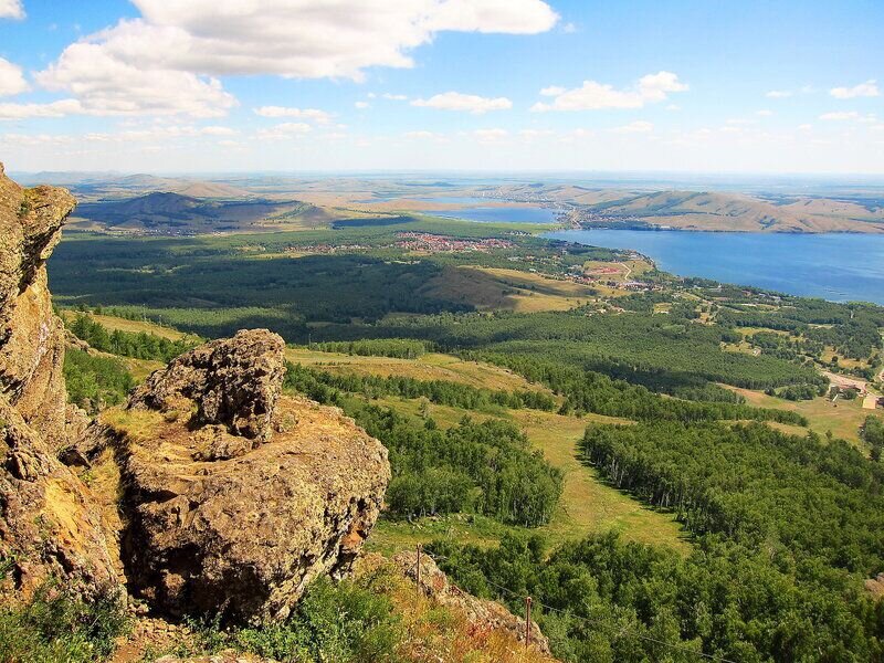 Озеро Банное, самое популярное место отдыха среди местных. 