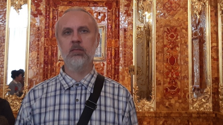     Гособвинитель потребовал приговорить к семи годам колонии общего режима бывшего священника Иоанна Курмоярова (на фото), которого обвиняют в распространении «фейков об армии».