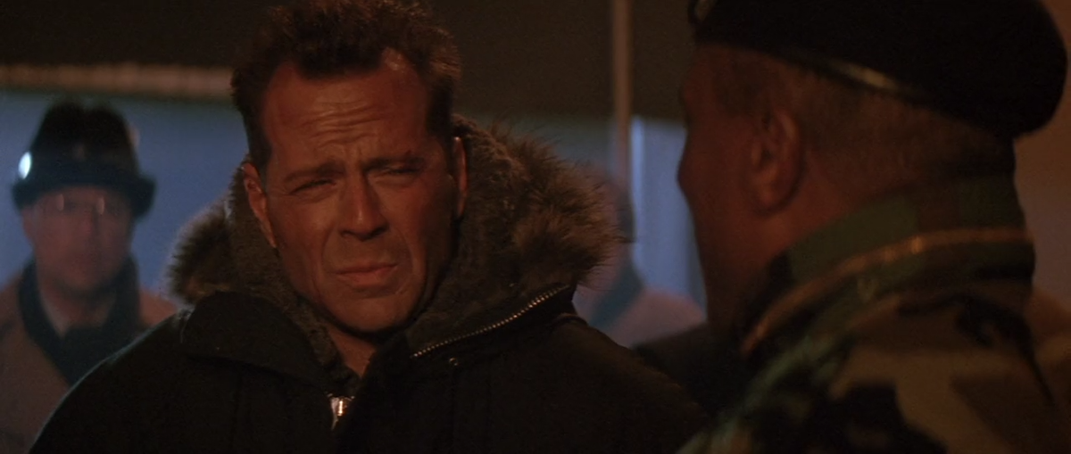 Может, знаменитый прищур все меняет?