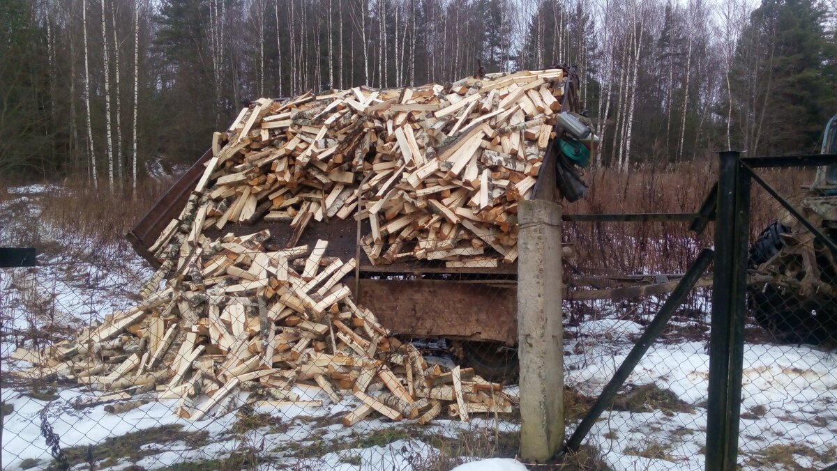 Ура! Дрова привезли! Секреты укладки дров, о которых почти никто не  знает... | Жизнь прекрасна! | Дзен