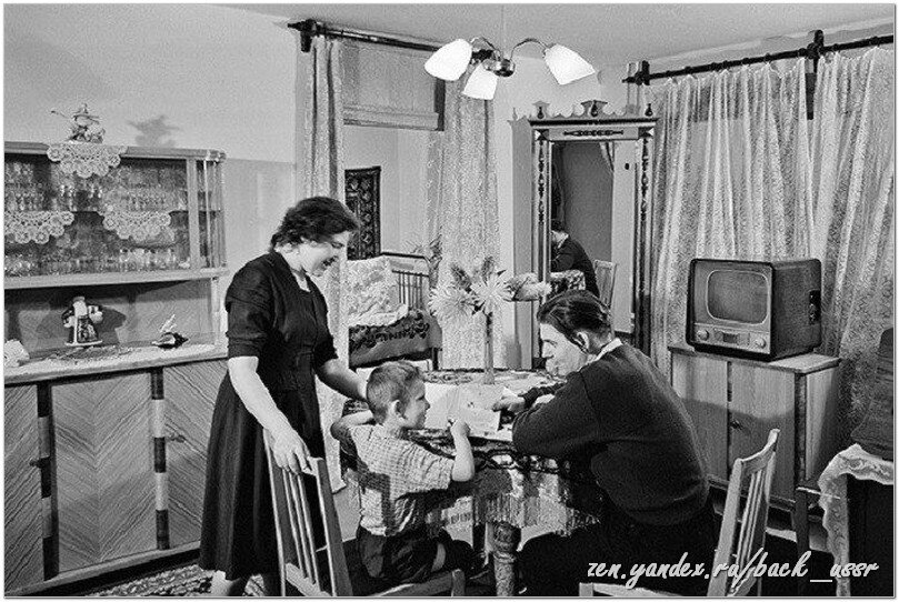 Типичный советский интерьер 