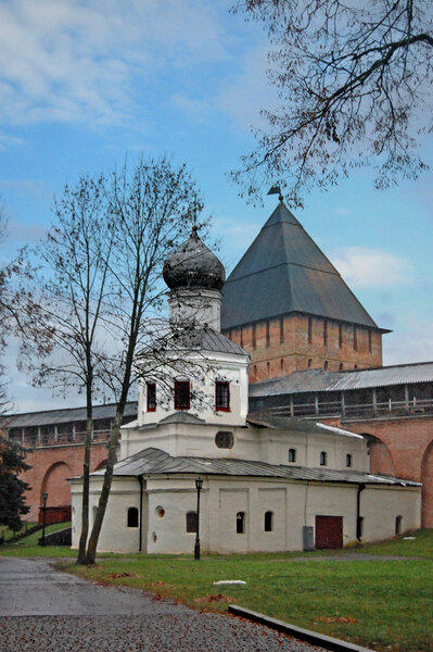 Покровская башня Новгородского Кремля, фото Жанны Корнеевой