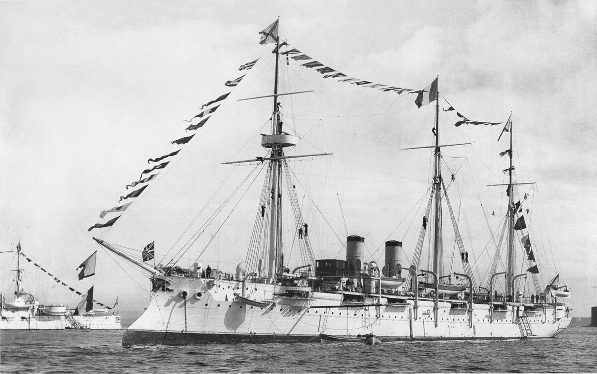 Бронепалубный крейсер "Адмирал Корнилов" в Порт-Артуре. 1902 г.