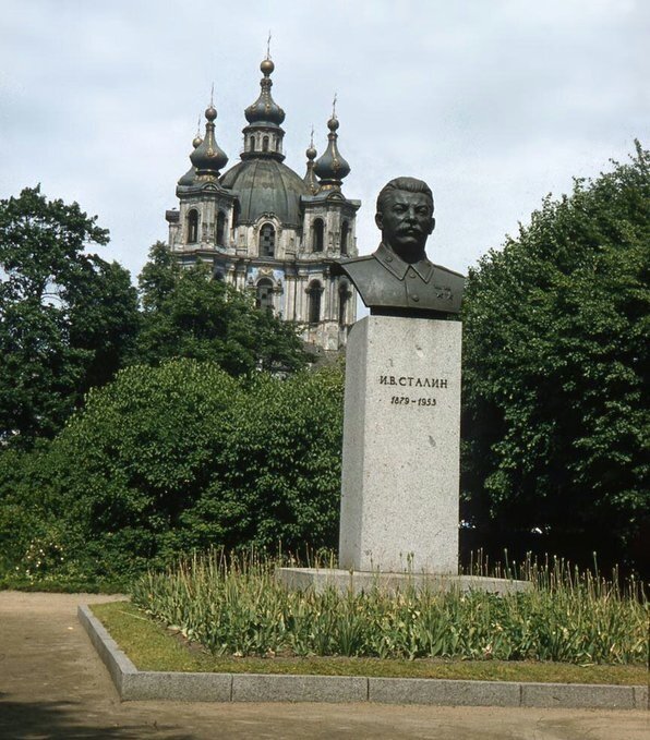 Бюст И.В. Сталина 1956 год. Фото: Thomas Taylor Hammond