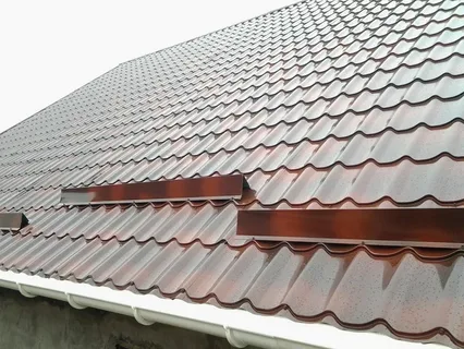 Любая крыша будет смотреться восхитительно в сочетании с металлочерепицей Solano.