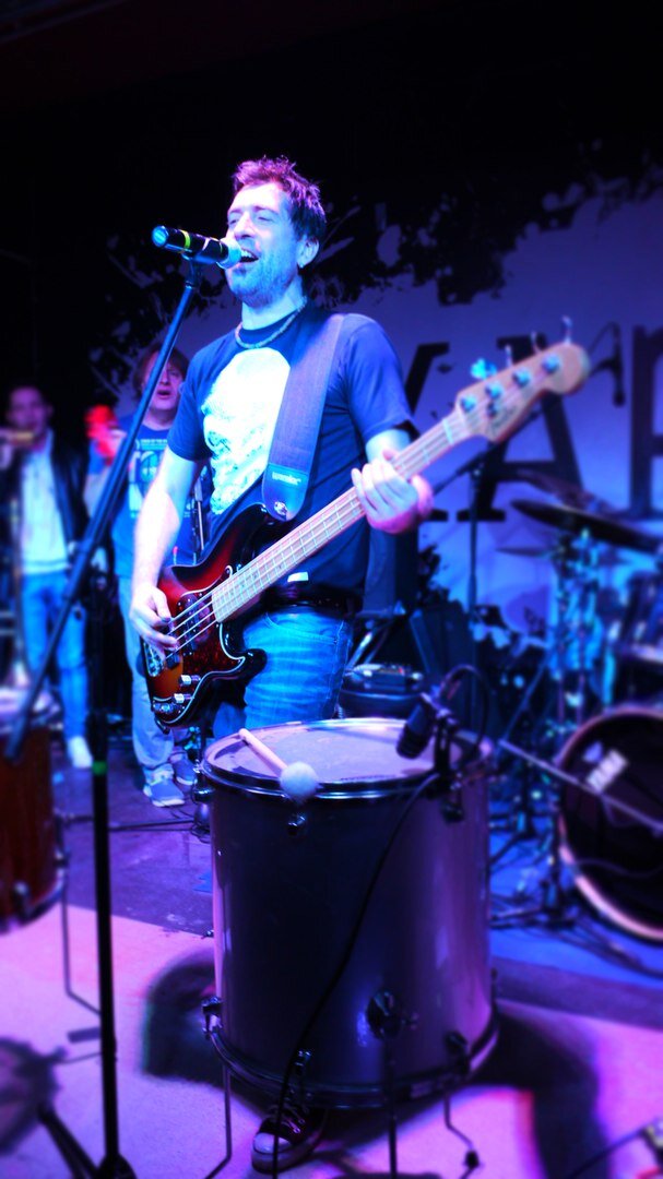 Максим Покровский на сцене клуба "Бухарест", осень 2016г.