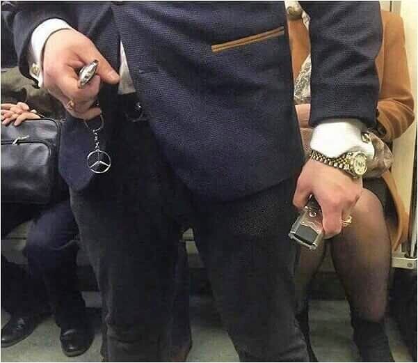 У каждого же есть такой друг? (фото взято с pikabu.ru, там таких любят)