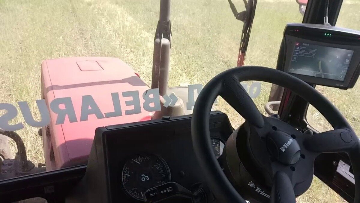 Фото: i.ytimg.com                                                                                                                                         Система Trimble EZ-Pilot на тракторе Беларус