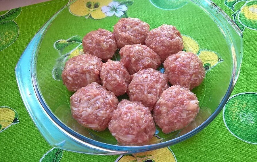 Мясные ёжики с рисом. Тефтельки без риса. Тефтели из свинины. Тефтели из мяса сырые. Тефтели куриные.