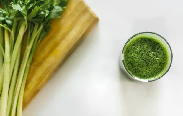 https://ru.freepik.com/free-photo/elevated-view-of-celery-smoothie-on-white-background_2900750.htm#page=1&query=сельдерей&position=27