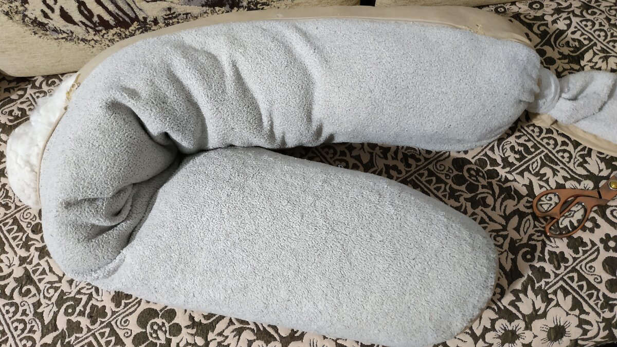 Диванная подушка-валик своими руками