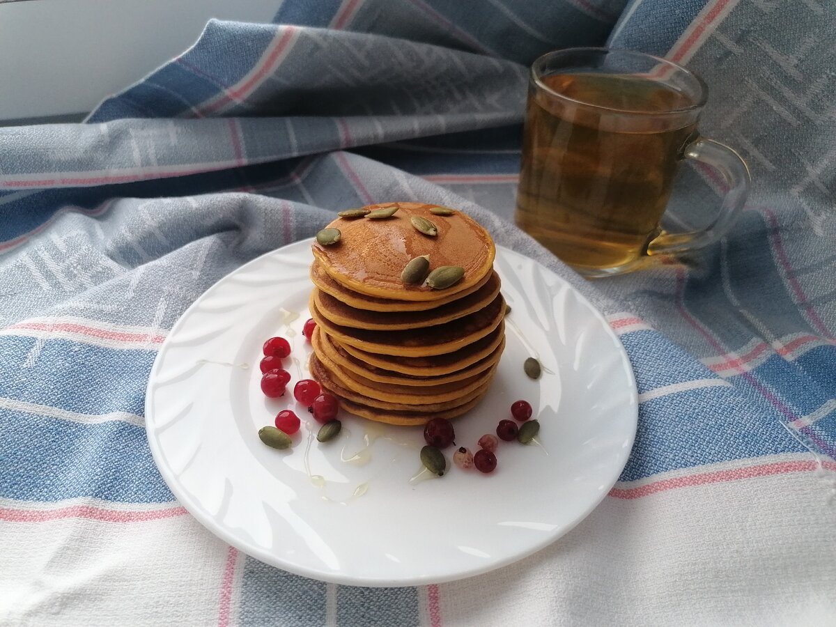 Панкейки с маком и лимоном