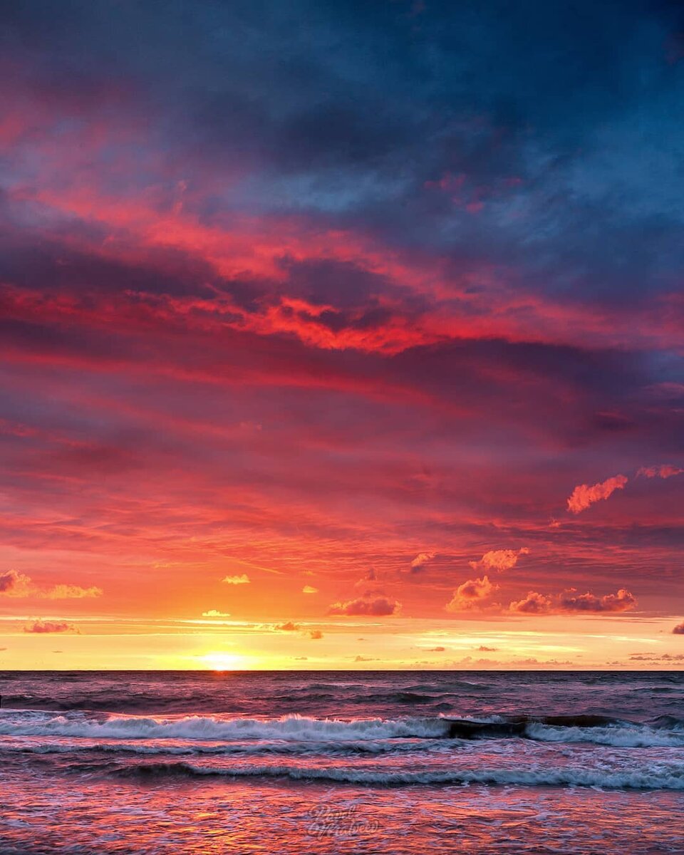 "Небо с закатом" фотография взята из интернета 