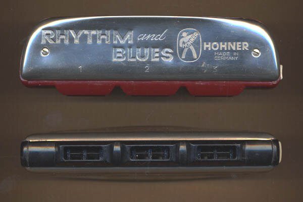 Вот это первый, а вот второй. А это третий - три аккорда...