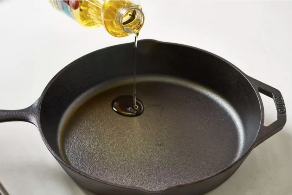 Вода в масло на сковороде