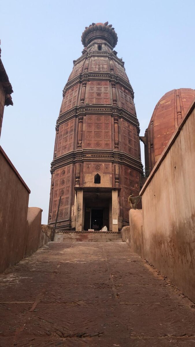 Храм Мадана мохана