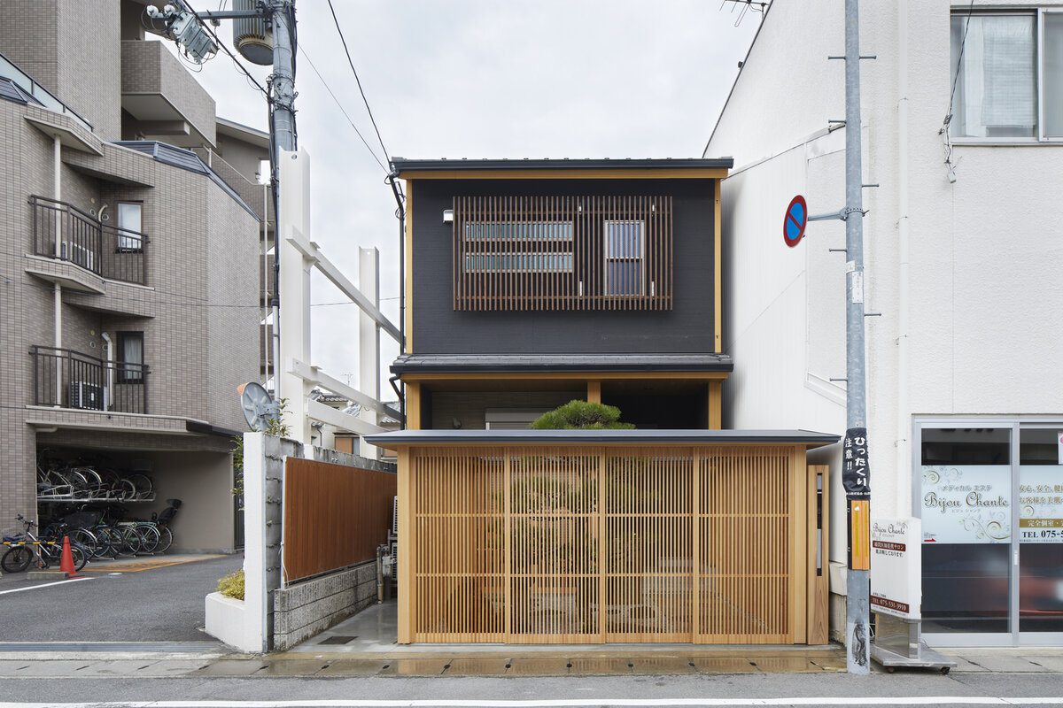 Дом стиле цубонива в Киото, с садом в японском.