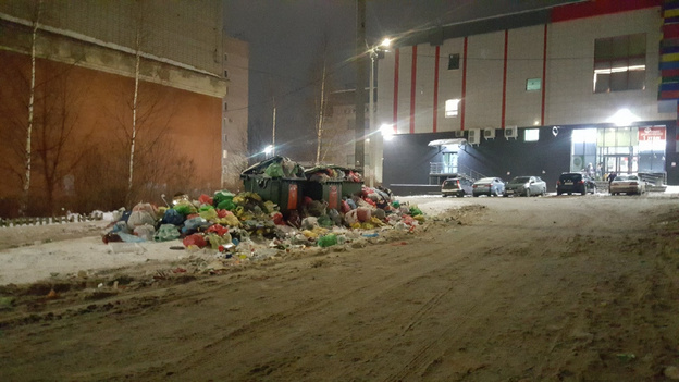 Площадка за ТЦ «Микс» в новогодние праздники