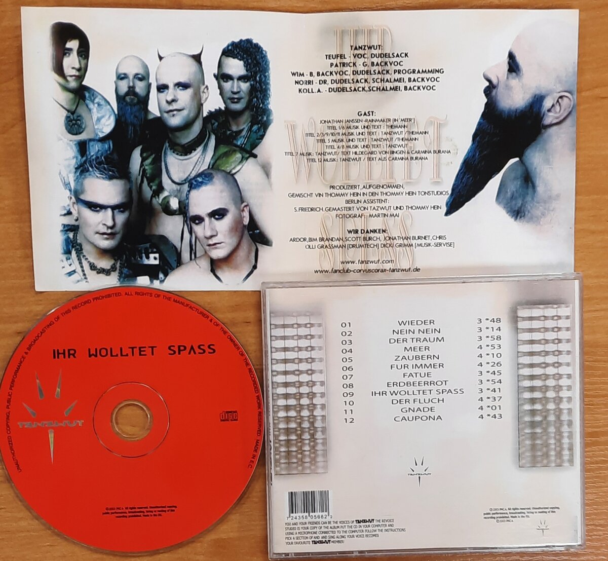 Третий альбом группы Tanzwut - фото от автора.