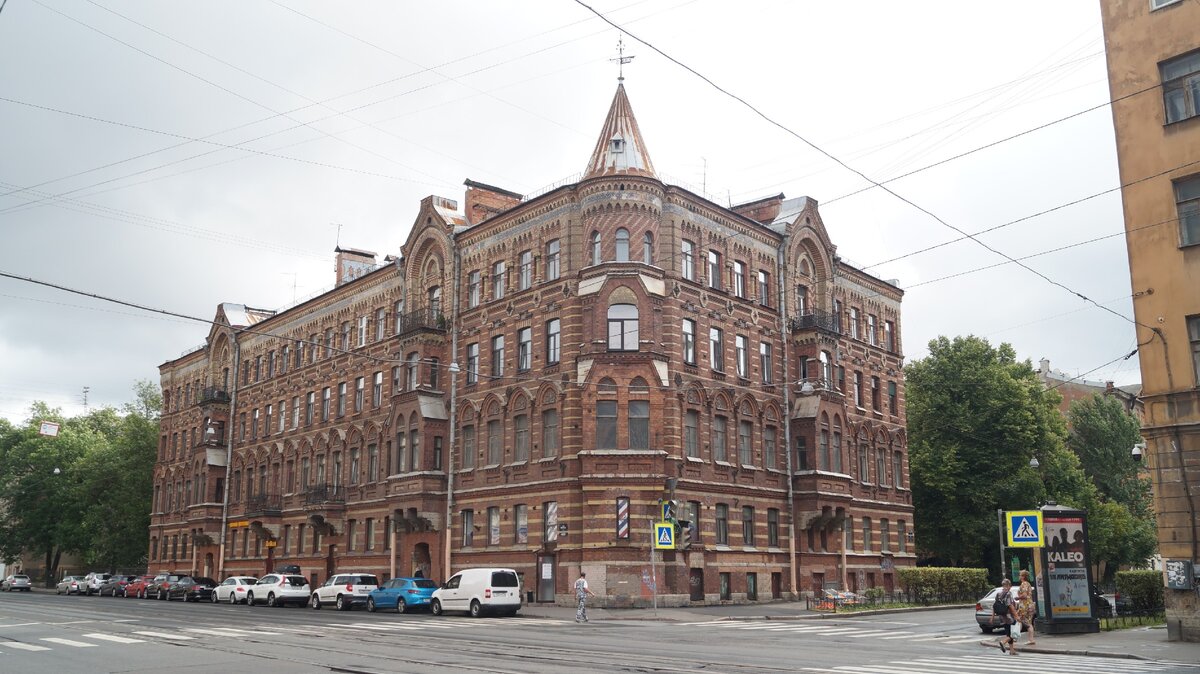 Доходный дом Мейер – Шульца, 1876-1878, арх. В.А. Шрётер. г. Санкт-Петербург, ул. Марата, 66. Фото: Артём Нойер