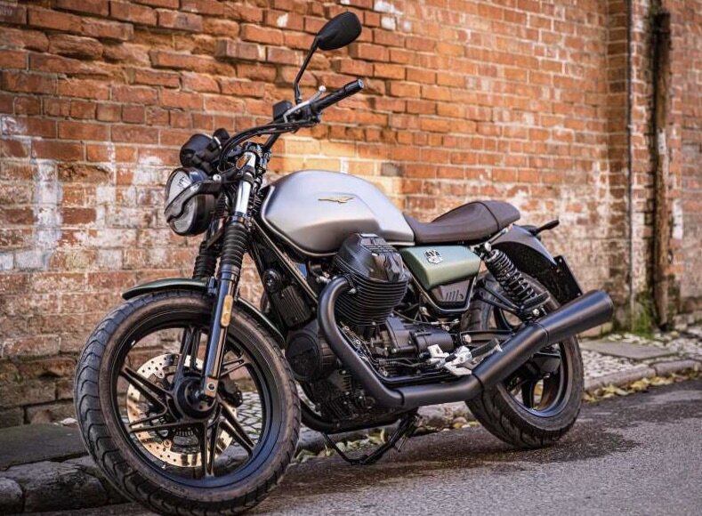 Moto Guzzi представляет специальную юбилейную модель V7 Stone Anniversary, приуроченную к 100-летию бренда.