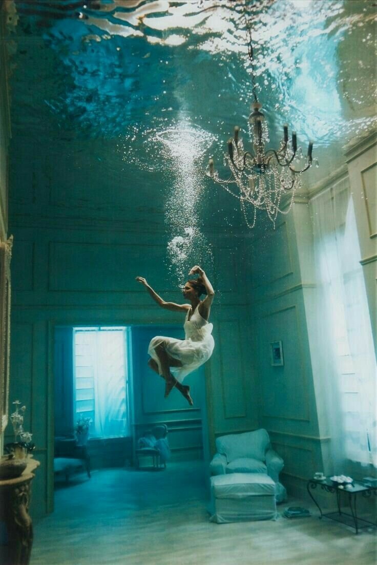 в подвешенное состояние