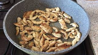 Обжариваем мясо
