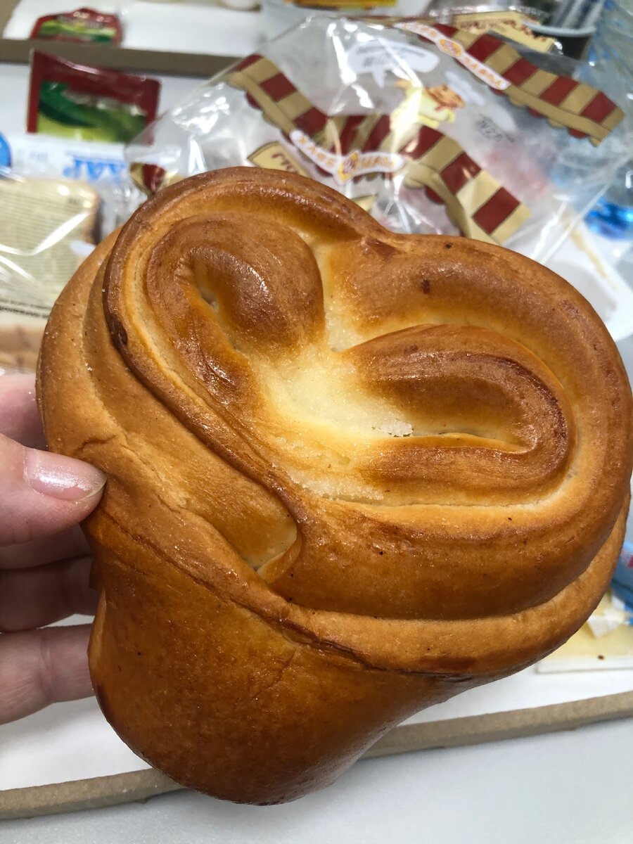 Фото автора. И вот наступил тот самый момент, когда я увидела эту аппетитную булочку и мне захотелось её укусить!