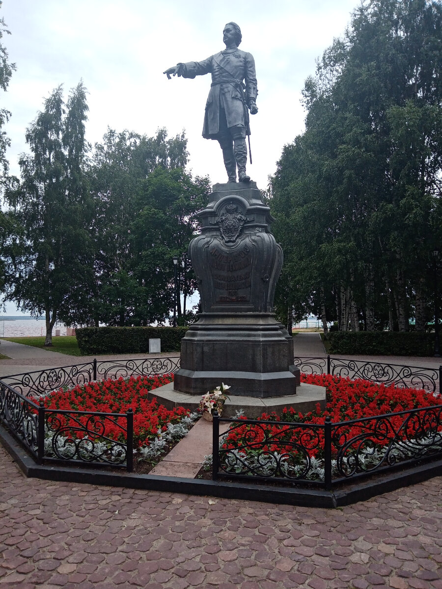 Петрозаводск основал Петр I в 1703 году.