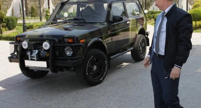 Среди внедорожников в автопарке Президента есть ВАЗ-2121