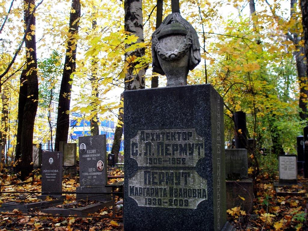 большеохтинское кладбище центральная аллея. большеохтинское кладбище урновый участок. большеохтинское кладбище в санкт-петербурге. большеохтинское кладбище в санкт-петербурге памятники. большеохтинское кладбище спб.