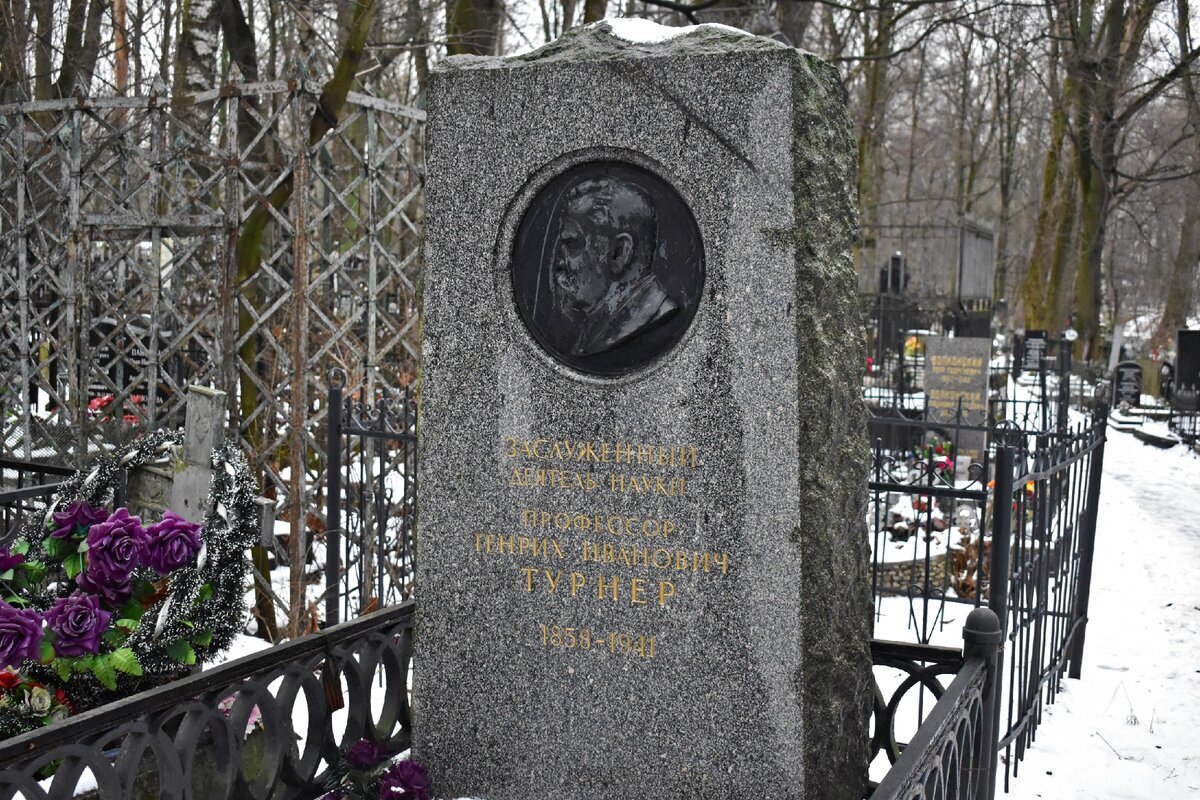 большеохтинском кладбище петербурга. большеохтинском кладбище санкт-петербурга. большtj[nbycrht кладбище санкт-петербург. большеохтинское кладбище центральная аллея. большеохтинском кладбище петербурга.