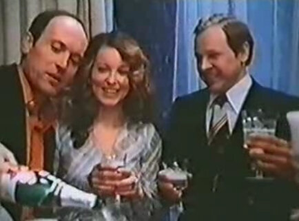 Кадр из фильма "Что-то с телефоном" взят для иллюстрации из Яндекс Картинки.