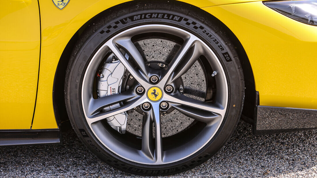 Ferrari 296 GTB.