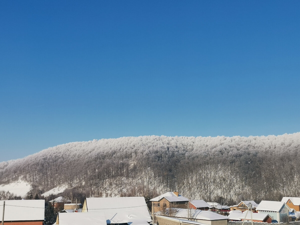 А это морозное утро в нашей деревеньке