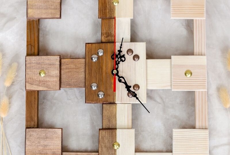 Часы и малиновое варенье