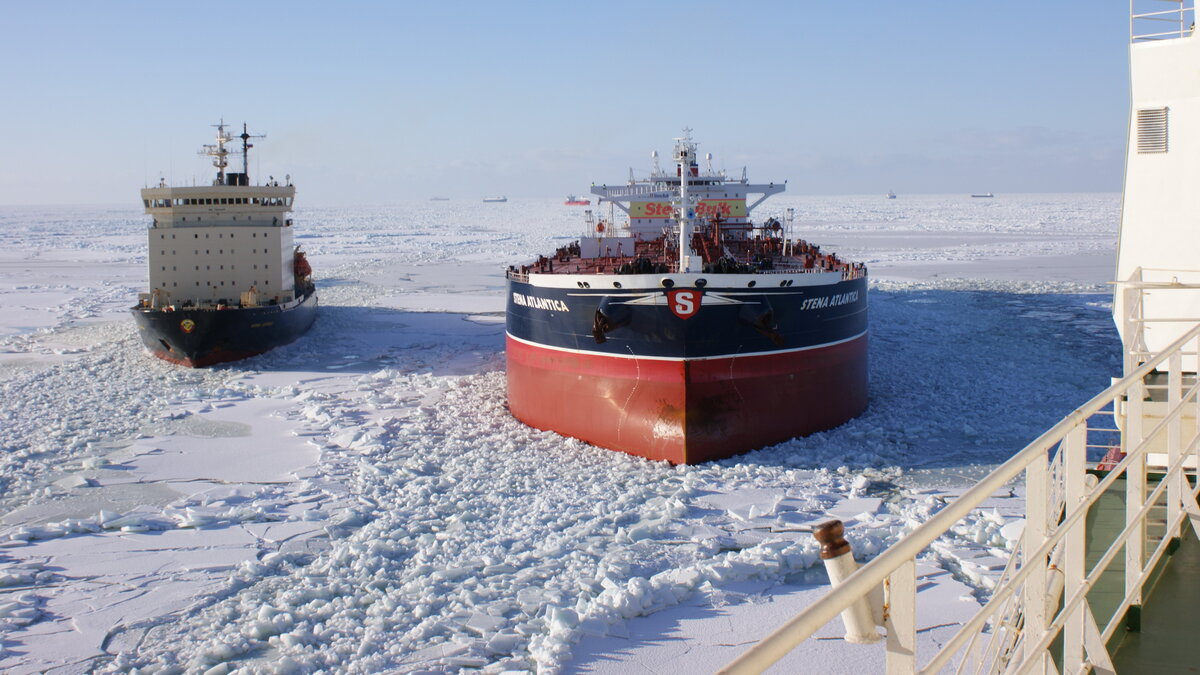 Ледовый пароход. Ледокол Таймыр. Вайгач атомный ледокол. Северный морской путь ледоколы. Северный морской путь в Арктике.