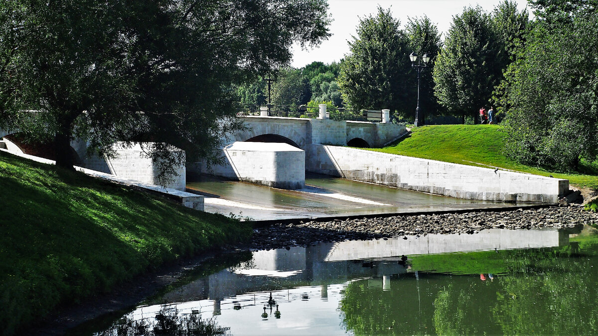 Царицынская плотина. Фото автора