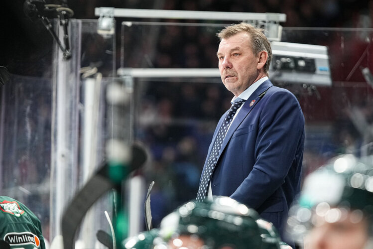   После матча Знарок вновь заговорил об индивидуальных ошибках, которые, по мнению тренера, сломали игру команды Фото: ak-bars.ru