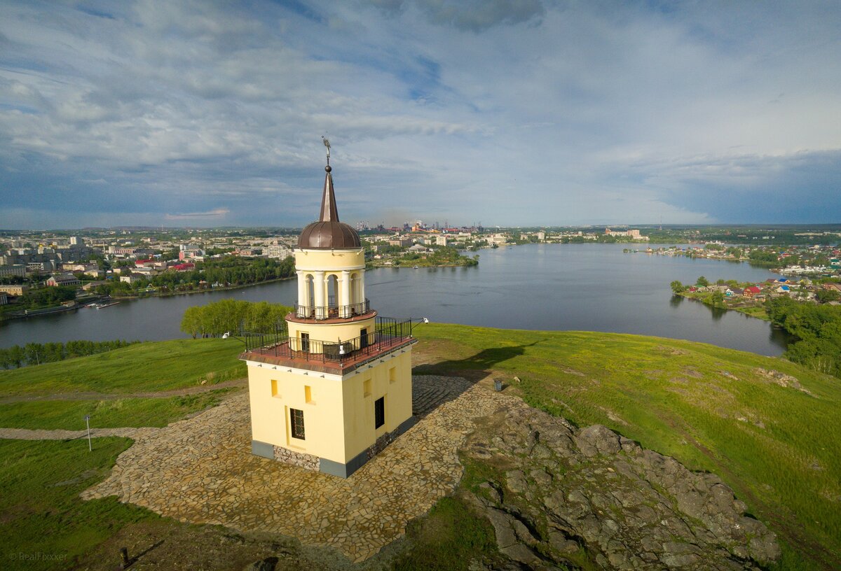 Прогноз на 10 дней нижний тагил. Лисья гора Нижний Тагил. Лисья гора Нижний Тагил башня. Достопримечательности Нижнего Тагила Лисья гора. Личтя гора Нижний Тагил.