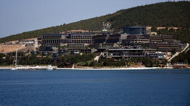 Рис. 1. Курорт Lujo 