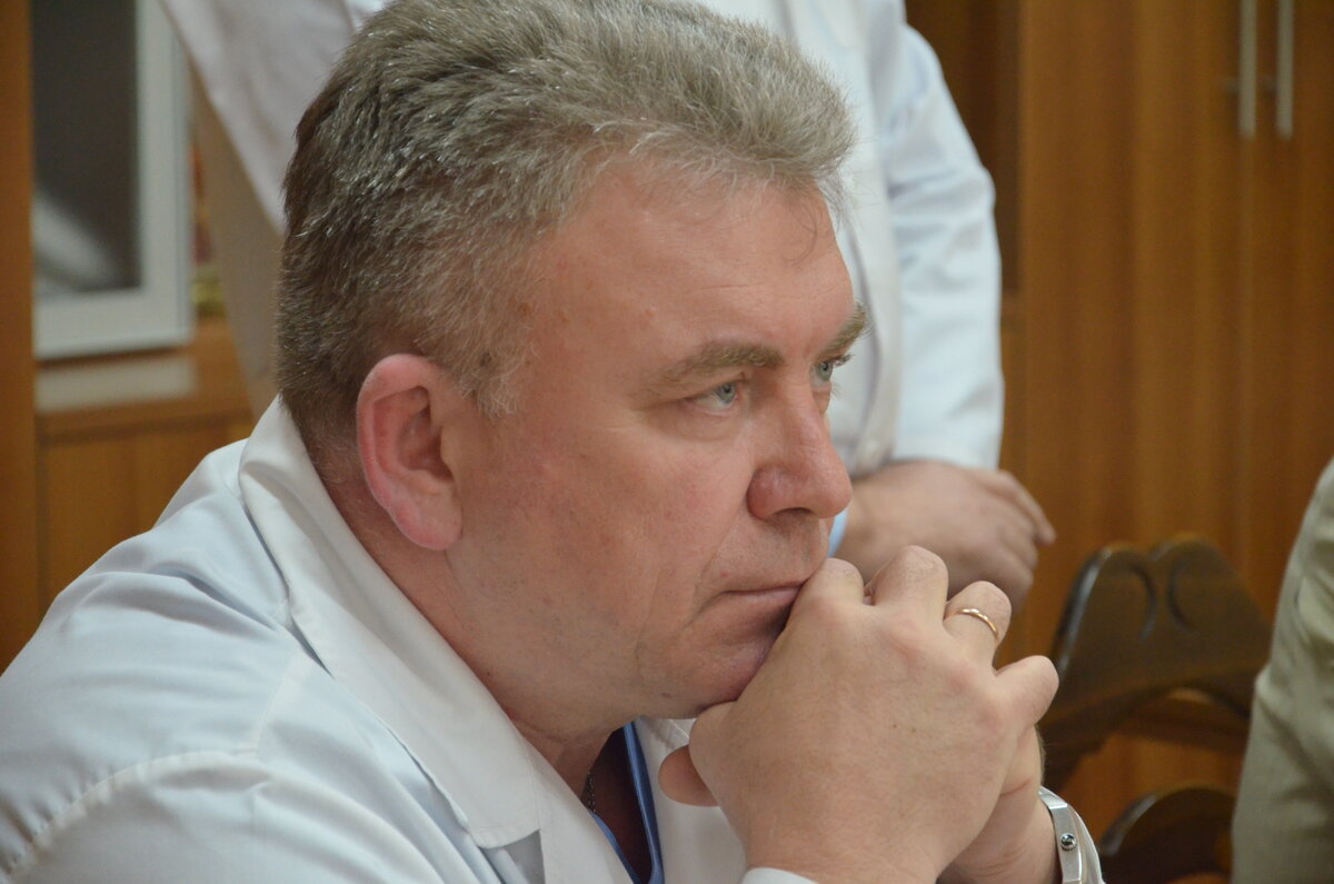 На Брянщине стартует программа "Губернаторский миллион" для врачей и медсестер Б