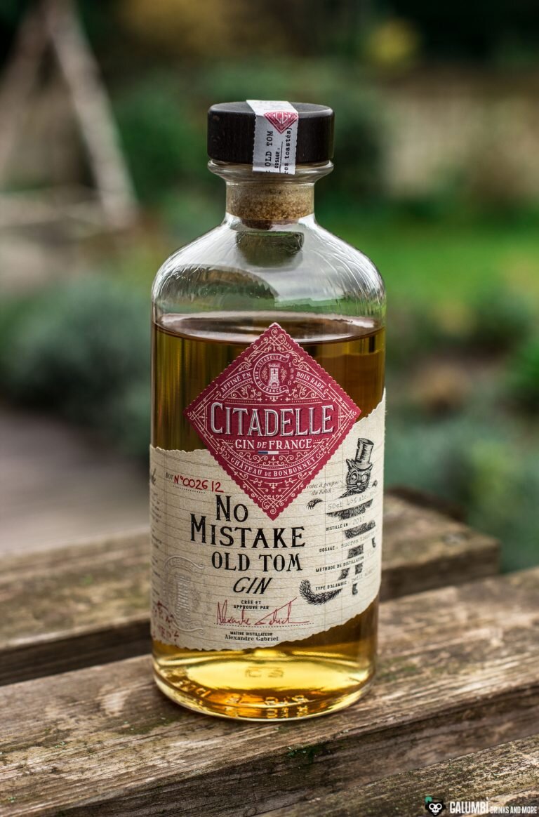 Some old mistakes. Джин Олд. Citadelle Джин. Old Tom Gin. Цитадель Олд том.